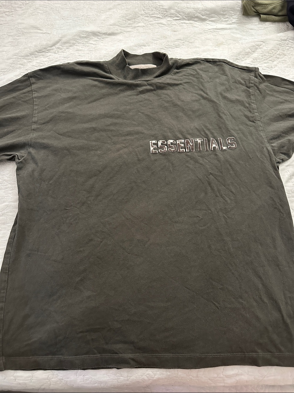 ESSENTIALS Short Sleeve Crewneck Tee in Olive